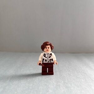 LEGO Harry Potter Petunia Dursley Minifigure